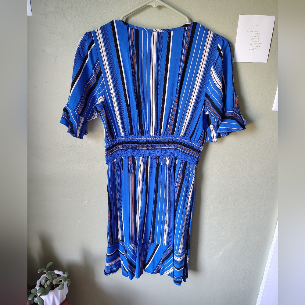Band Of Gypsies Women's Medium Blue Striped Short-sleeve Wrap-style Mini Dress - Picture 5 of 13